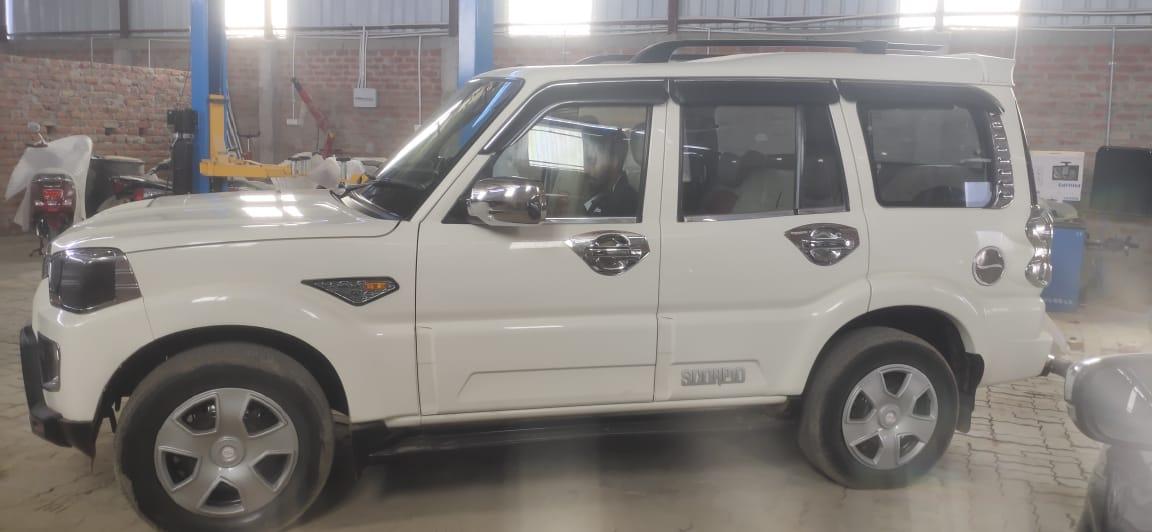 2016 महिंद्रा स्कॉर्पियो S6 2016 महिंद्रा स्कॉर्पियो S6