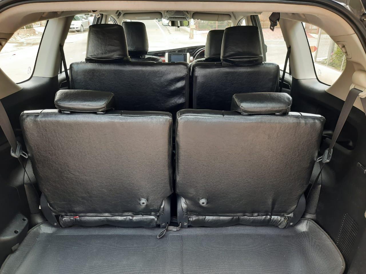 2016 टोयोटा इनोवा क्रिस्टा 2.4 VX MT 8-Seater BS IV 2016 टोयोटा इनोवा क्रिस्टा 2.4 VX MT 8-Seater BS IV