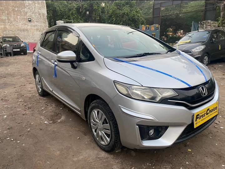 2016 होंडा जैज़ SV MT Petrol 2016 होंडा जैज़ SV MT Petrol