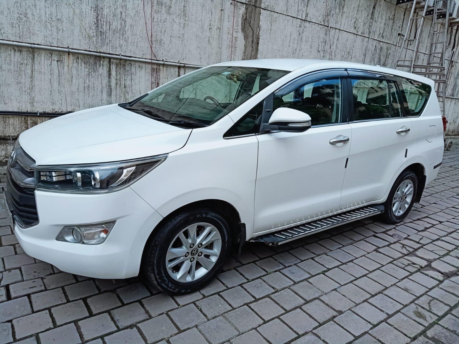 2016 टोयोटा इनोवा क्रिस्टा 2.4 VX MT 8-Seater BS IV 2016 टोयोटा इनोवा क्रिस्टा 2.4 VX MT 8-Seater BS IV