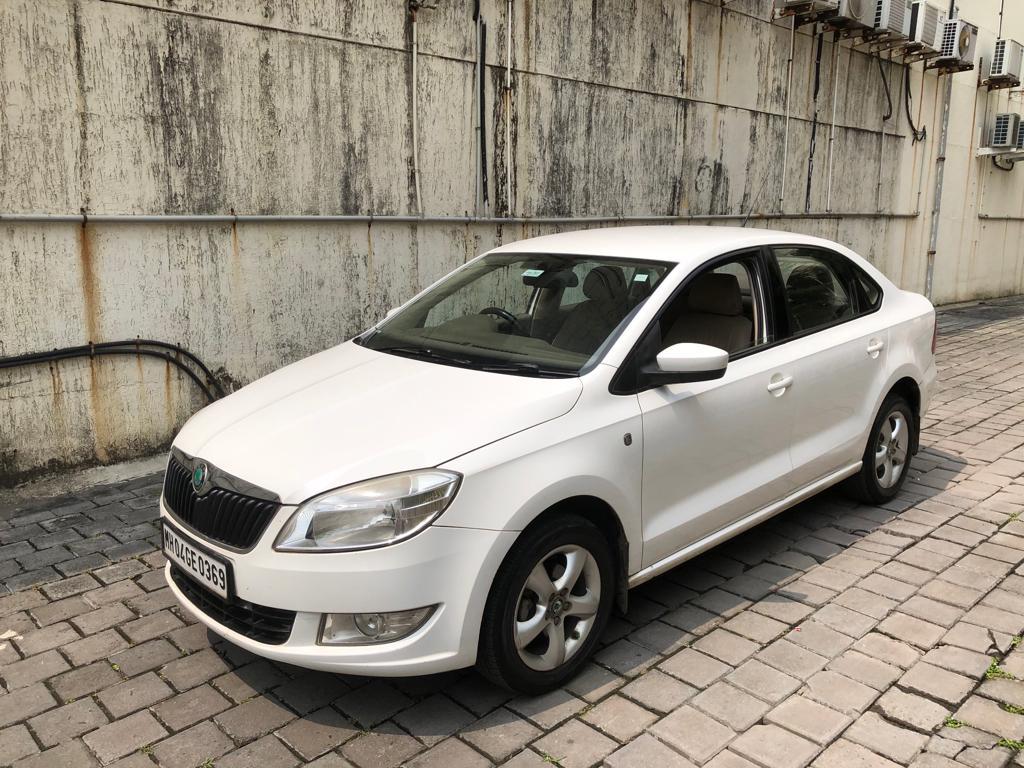 2013 स्कोडा रैपिड 1.6 MPI Style Petrol AT BS IV 2013 स्कोडा रैपिड 1.6 MPI Style Petrol AT BS IV