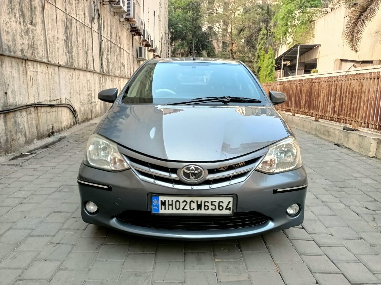 2013 टोयोटा इटिऑस GD 2013 टोयोटा इटिऑस GD