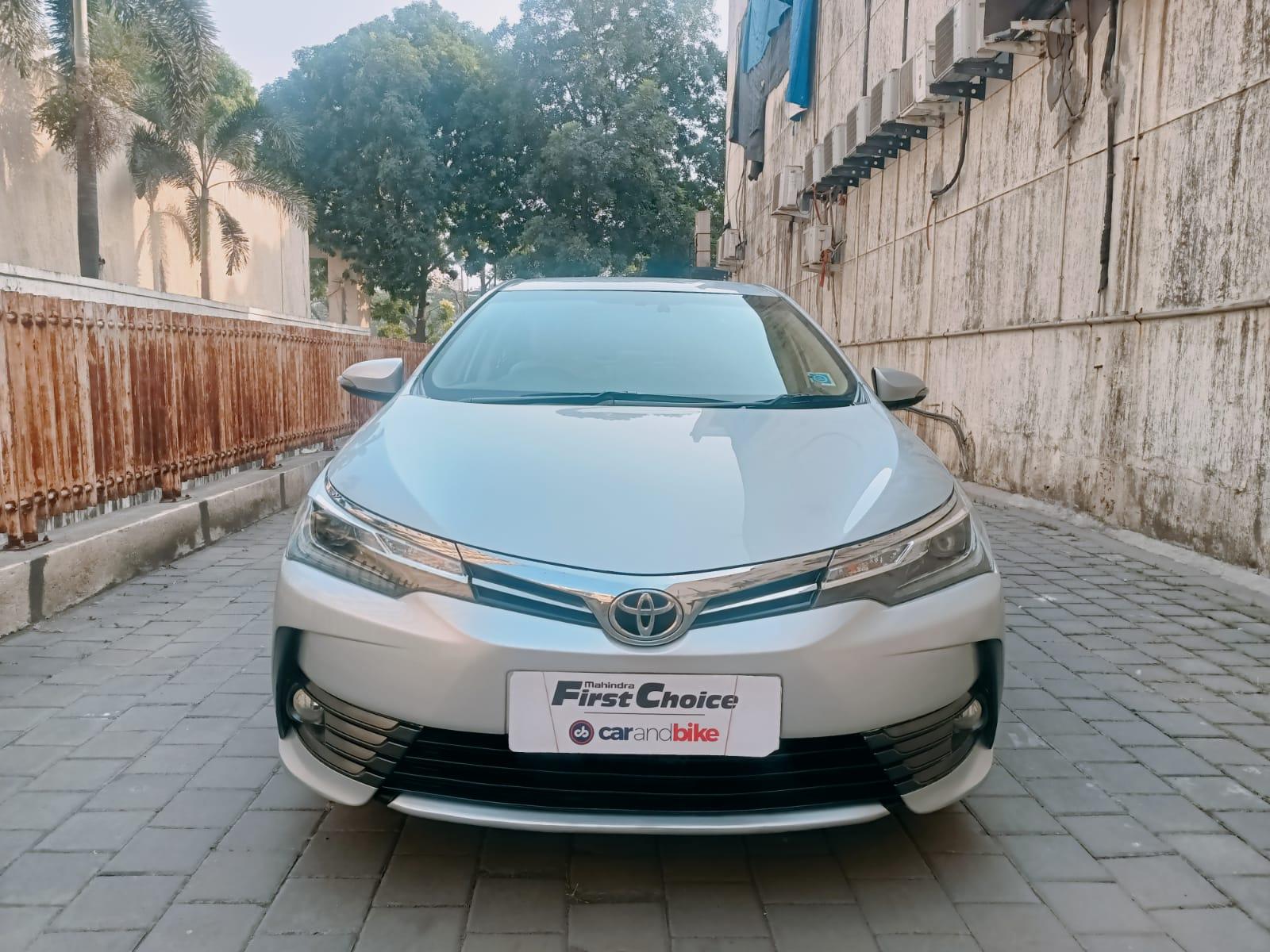 2017 टोयोटा कोरोला ऑल्टिस 1.8 VL AT 2017 टोयोटा कोरोला ऑल्टिस 1.8 VL AT
