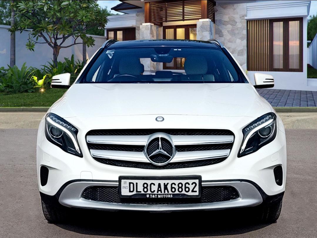 2015 मर्सिडीज़-बेंज़ जीएलए-क्लास 200 Sport 2015 मर्सिडीज़-बेंज़ जीएलए-क्लास 200 Sport