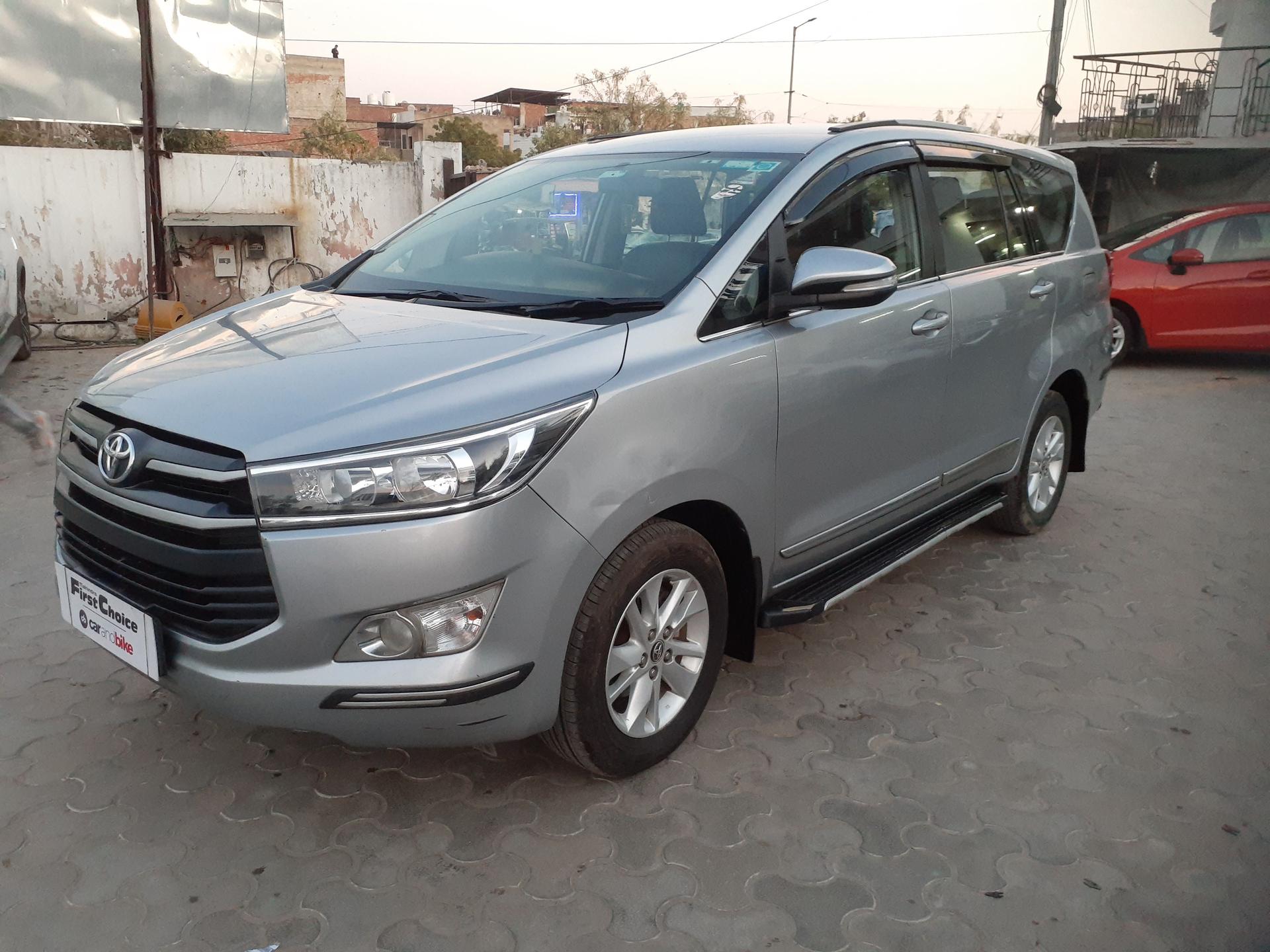 2017 टोयोटा इनोवा क्रिस्टा 2.4 GX MT 7-Seater BS IV 2017 टोयोटा इनोवा क्रिस्टा 2.4 GX MT 7-Seater BS IV