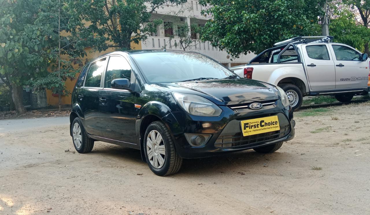 2010 फोर्ड फीगो 1.2 Duratec Titanium 2010 फोर्ड फीगो 1.2 Duratec Titanium