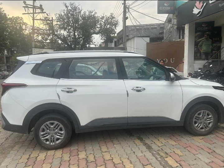 Used 2024 Kia Carens Used 2024 Kia Carens