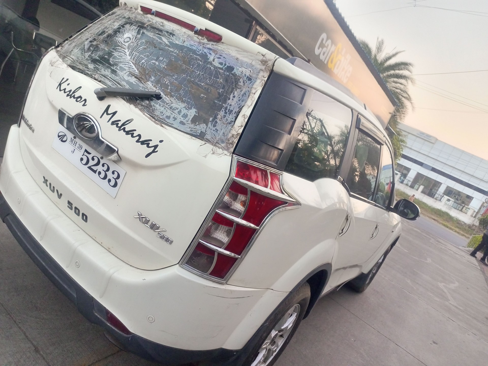 View 2013 Mahindra XUV500 W8 FWD Image 6 Used 2013 Mahindra XUV500 W8 FWD Image 6