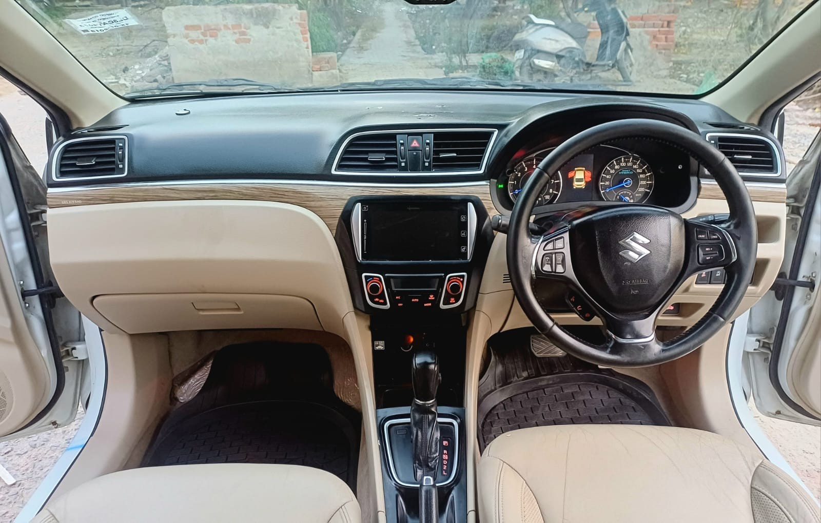 View 2019 Maruti Suzuki Ciaz Alpha Automatic Petrol BS IV Image 13 Used 2019 Maruti Suzuki Ciaz Alpha Automatic Petrol BS IV Image 13
