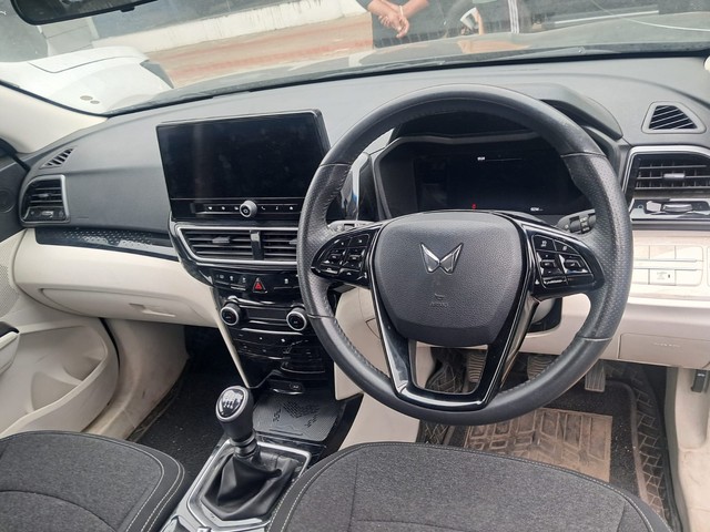 View Mahindra XUV 3XO Image 14 Used Mahindra XUV 3XO Image 14