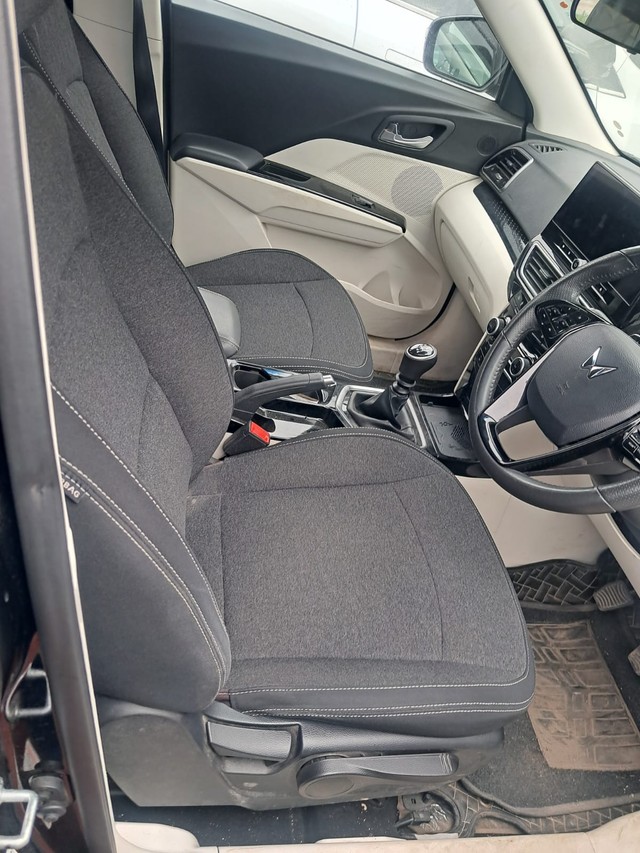View Mahindra XUV 3XO Image 16 Used Mahindra XUV 3XO Image 16
