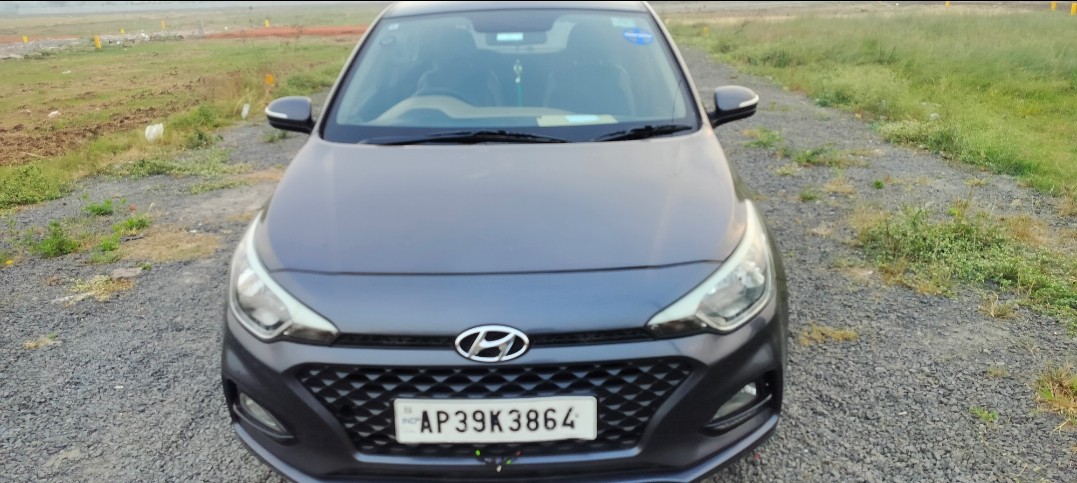 View 2018 Hyundai Elite i20 Asta 1.2 AT Image 2 Used 2018 Hyundai Elite i20 Asta 1.2 AT Image 2