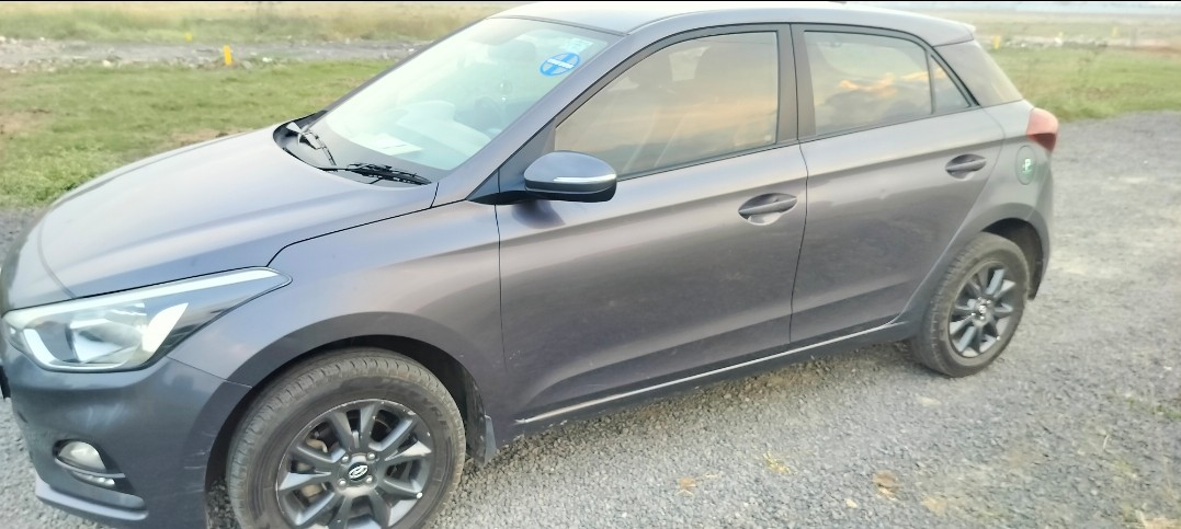 View 2018 Hyundai Elite i20 Asta 1.2 AT Image 4 Used 2018 Hyundai Elite i20 Asta 1.2 AT Image 4