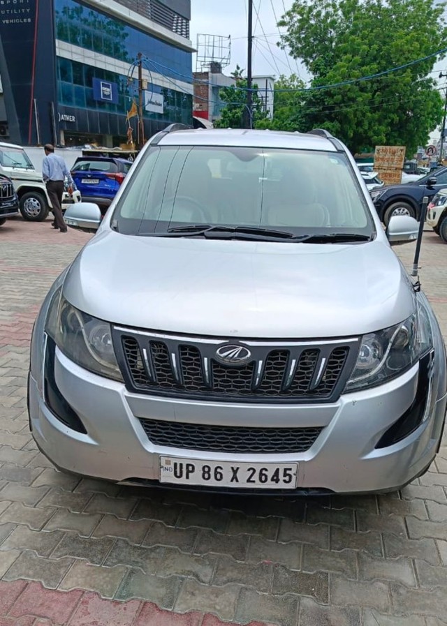 View Mahindra XUV500 Image 1 Used Mahindra XUV500 Image 1