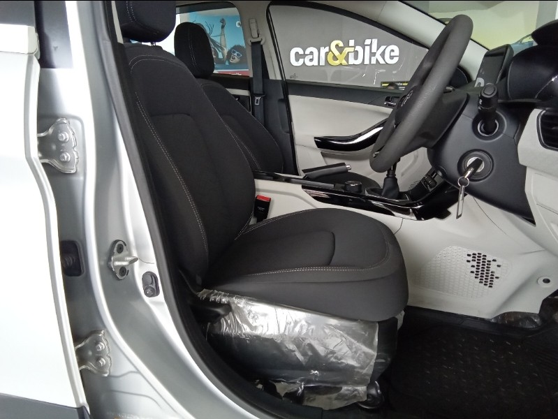 View 2021 Tata Nexon Revotron XZ Image 16 Used 2021 Tata Nexon Revotron XZ Image 16