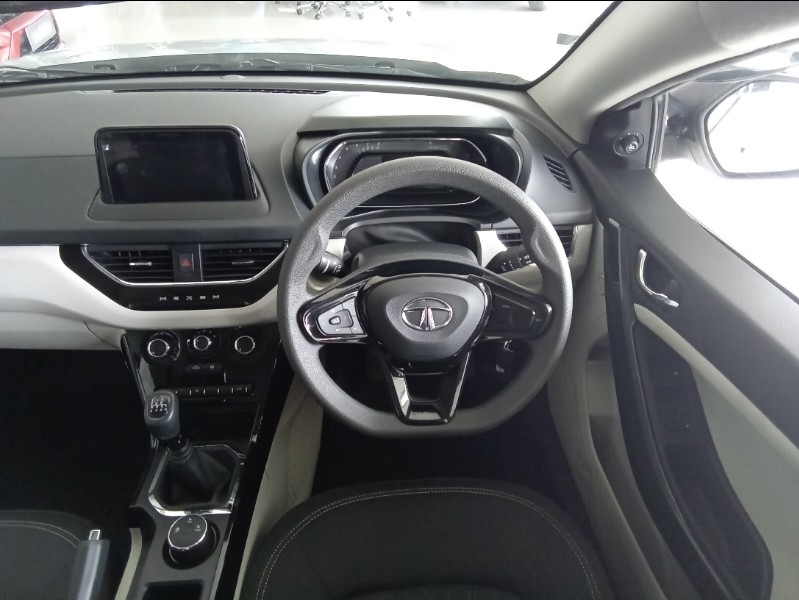 View 2021 Tata Nexon Revotron XZ Image 15 Used 2021 Tata Nexon Revotron XZ Image 15