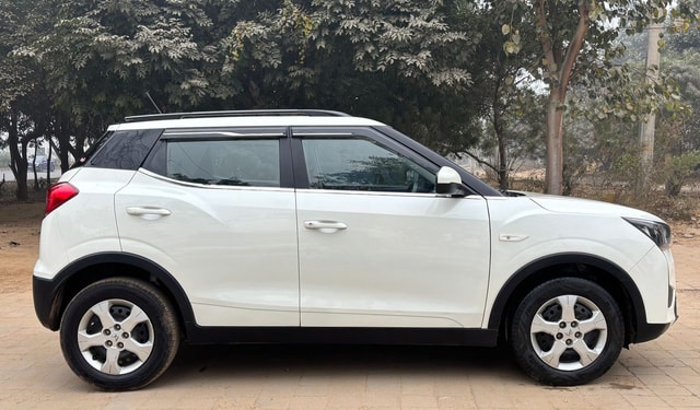 View Mahindra XUV300 Image 5 Used Mahindra XUV300 Image 5