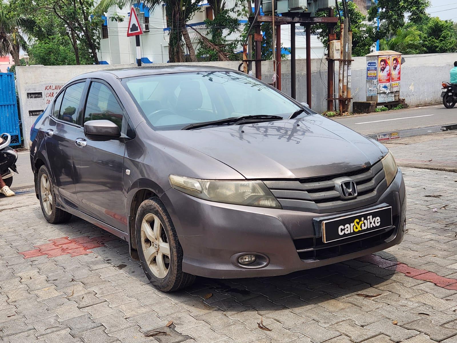 2011 होंडा सिटी V MT Petrol BS IV 2011 होंडा सिटी V MT Petrol BS IV