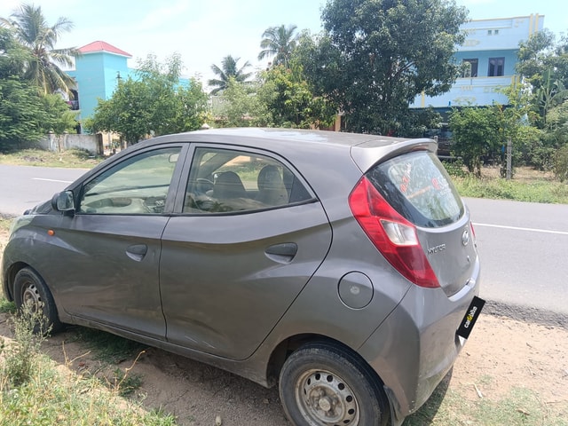 View Hyundai EON Image 6 Used Hyundai EON Image 6