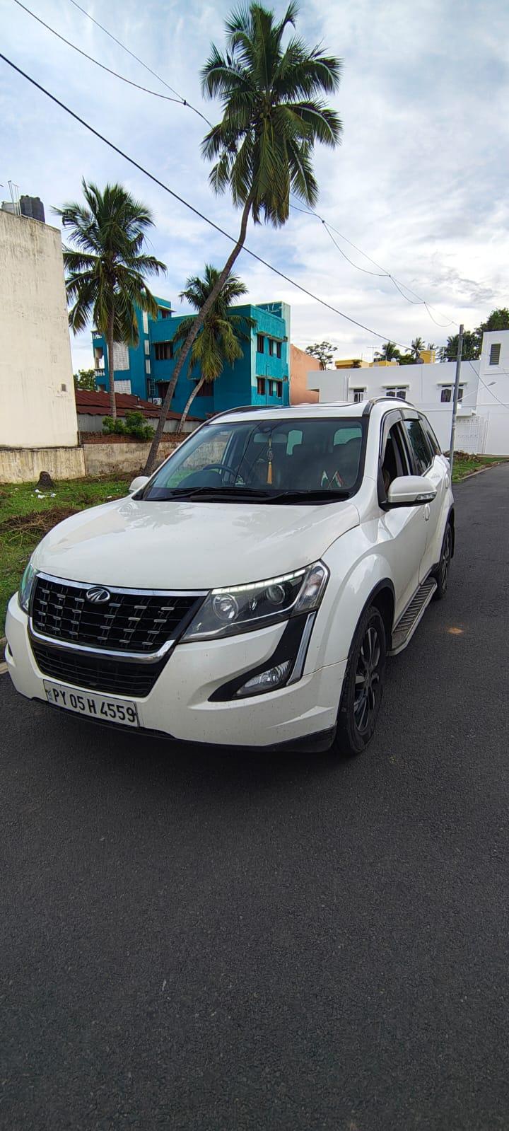 2019 महिंद्रा एक्सयूवी500 W11 2019 महिंद्रा एक्सयूवी500 W11