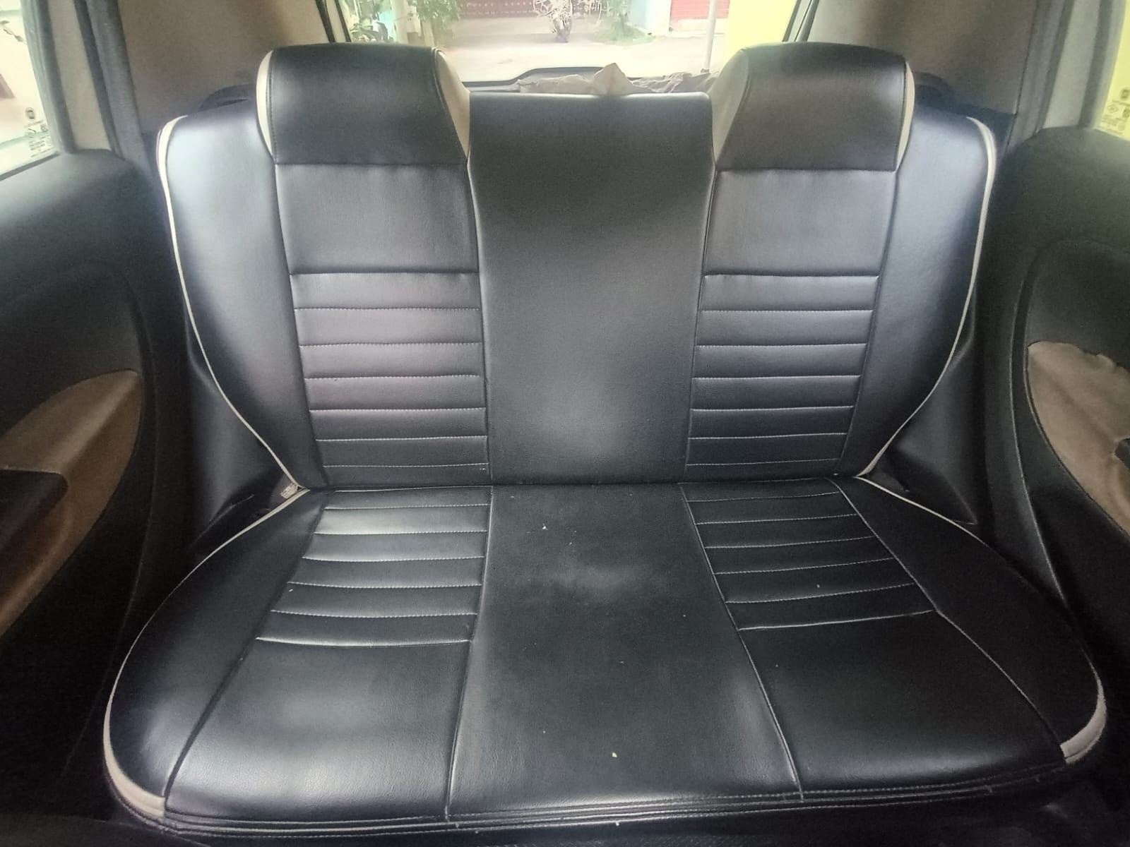 View 2015 Fiat Punto Evo 90 HP Image 12 Used 2015 Fiat Punto Evo 90 HP Image 12