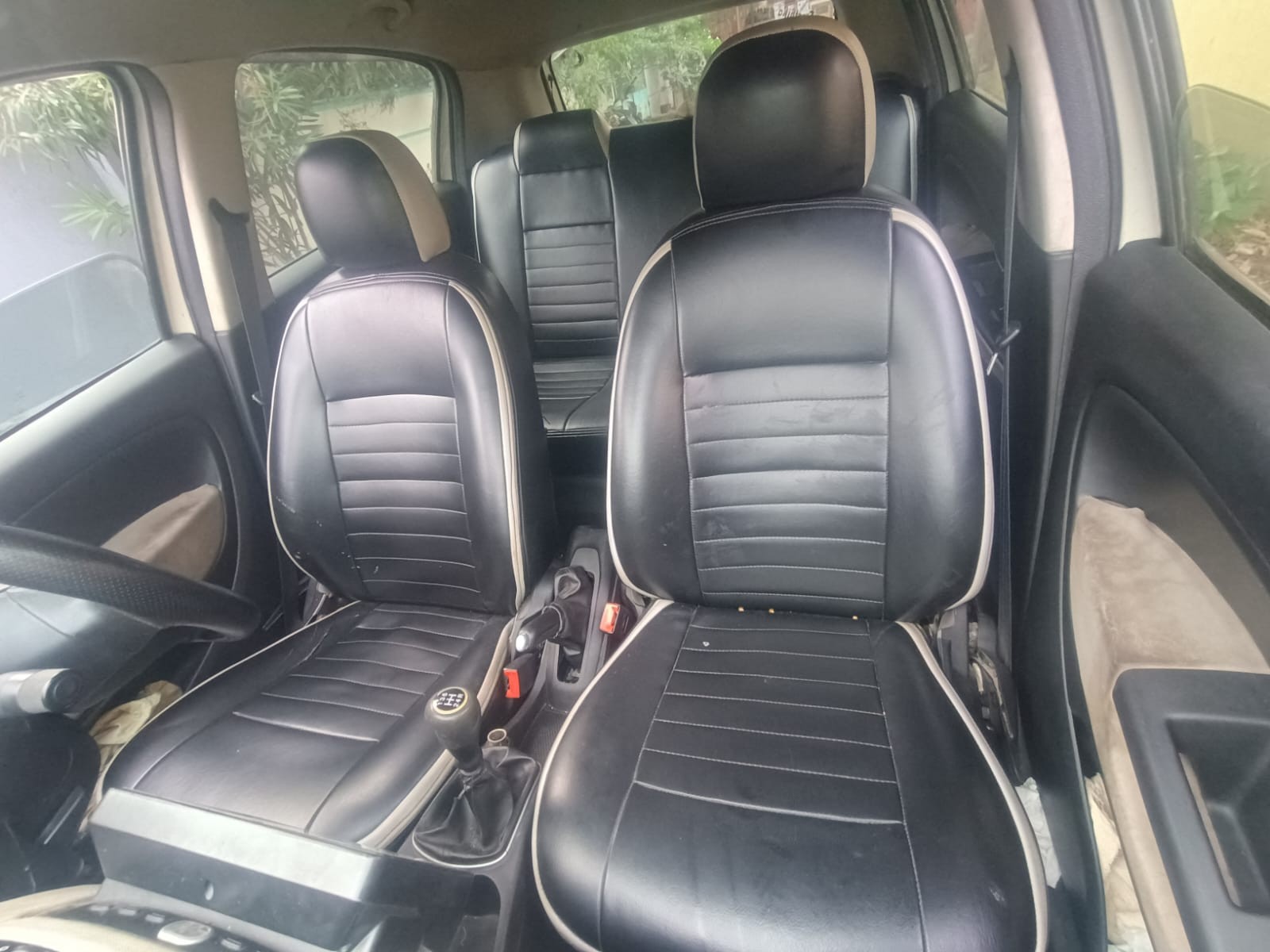 View 2015 Fiat Punto Evo 90 HP Image 11 Used 2015 Fiat Punto Evo 90 HP Image 11