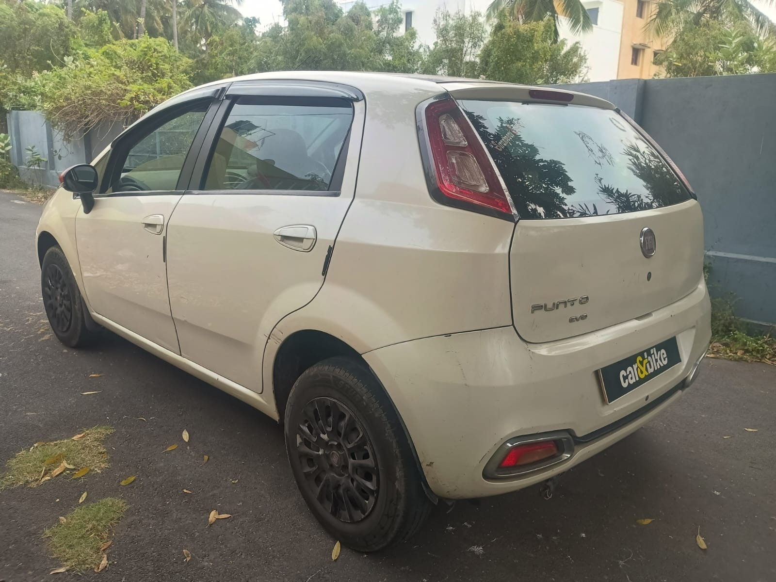 View 2015 Fiat Punto Evo 90 HP Image 6 Used 2015 Fiat Punto Evo 90 HP Image 6