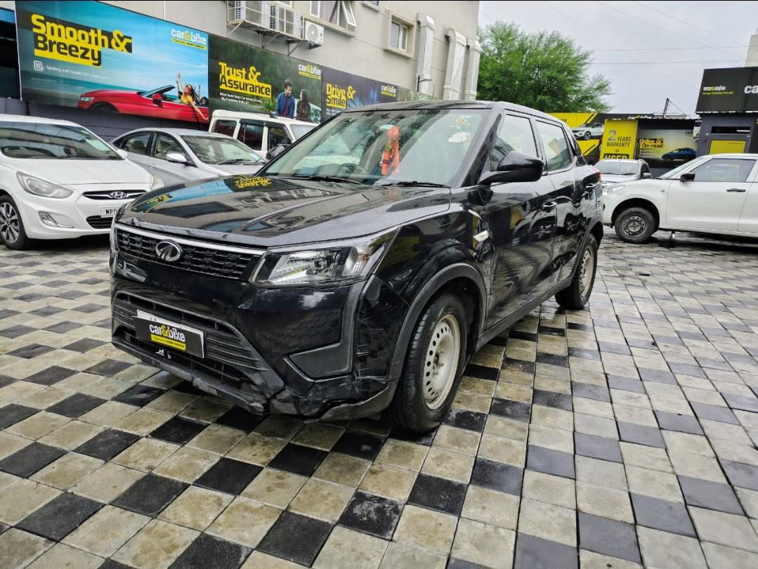 2020 महिंद्रा एक्सयूवी300 W4 Diesel 2020 महिंद्रा एक्सयूवी300 W4 Diesel