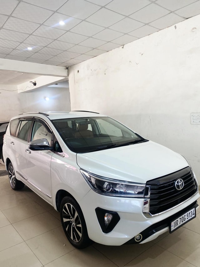View Toyota Innova Crysta Image 5 Used Toyota Innova Crysta Image 5