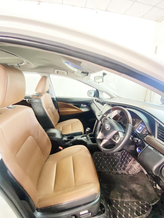 View Toyota Innova Crysta Image 7 Used Toyota Innova Crysta Image 7