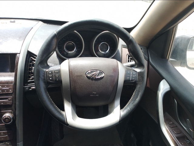 View Mahindra XUV500 Image 15 Used Mahindra XUV500 Image 15