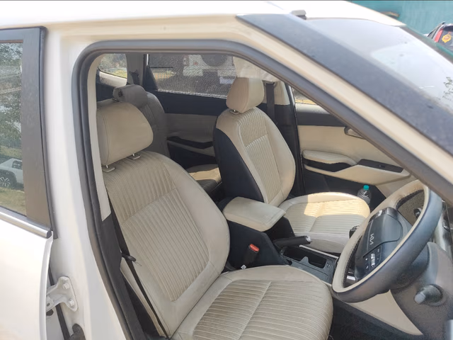 View Kia Carens Clavis Image 11 Used Kia Carens Clavis Image 11