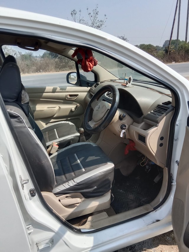View Maruti Suzuki Ertiga Image 15 Used Maruti Suzuki Ertiga Image 15