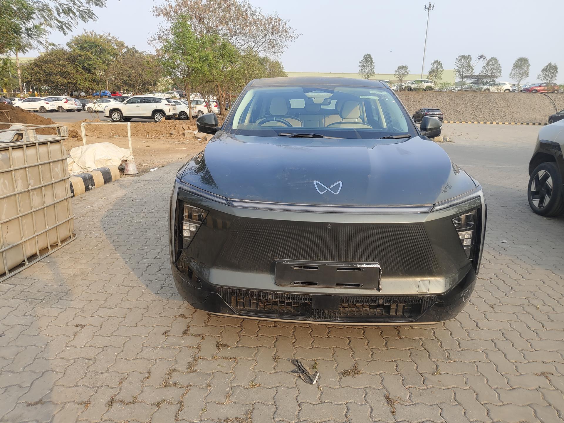 2025 महिंद्रा एक्सईवी 9ई Pack Three 79 kWh 11.2 KW R20 2025 महिंद्रा एक्सईवी 9ई Pack Three 79 kWh 11.2 KW R20