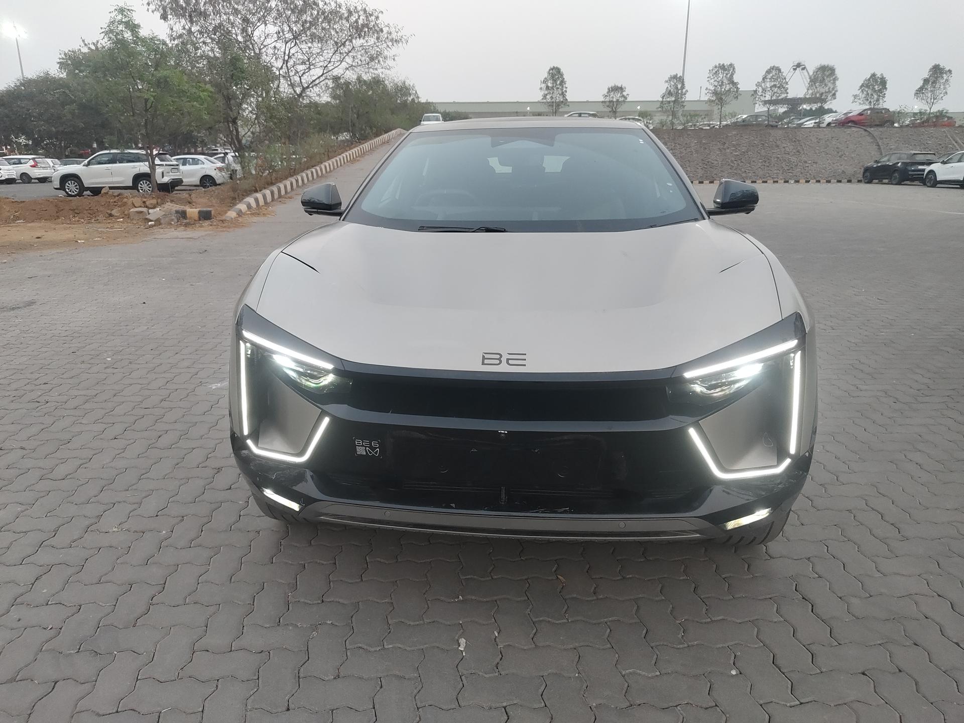 2024 महिंद्रा बी 6इ Pack Three 79 kWh 11.2 kW R19 2024 महिंद्रा बी 6इ Pack Three 79 kWh 11.2 kW R19