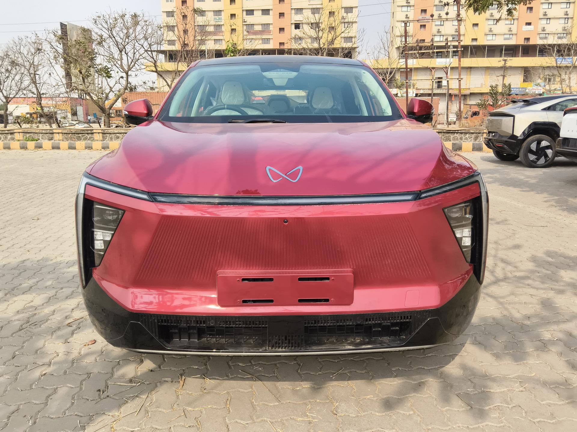 2025 महिंद्रा एक्सईवी 9ई Pack Three 79 kWh 11.2 KW R20 2025 महिंद्रा एक्सईवी 9ई Pack Three 79 kWh 11.2 KW R20