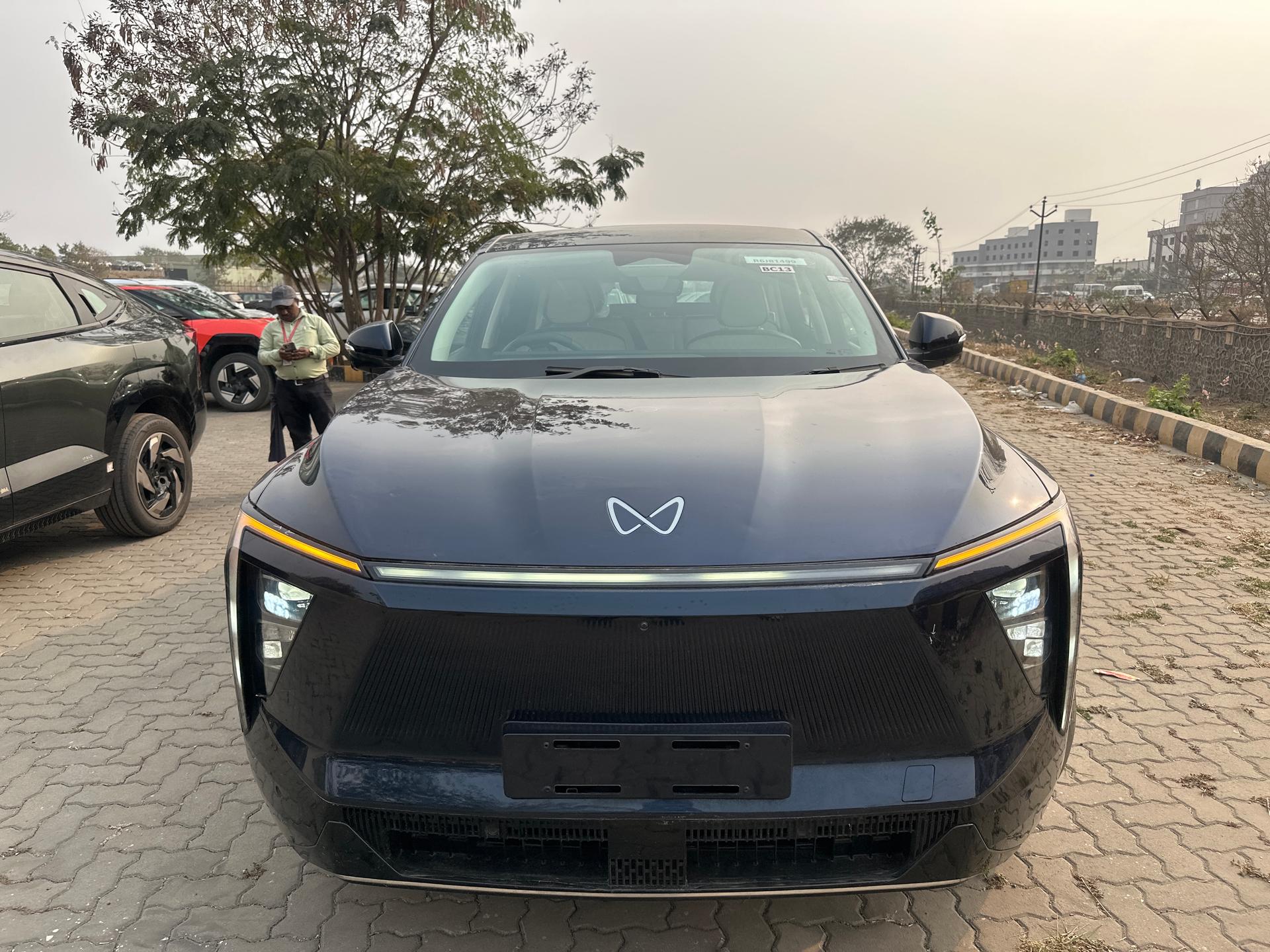 2024 महिंद्रा एक्सईवी 9ई Pack Three 79 kWh 11.2 KW R20 2024 महिंद्रा एक्सईवी 9ई Pack Three 79 kWh 11.2 KW R20