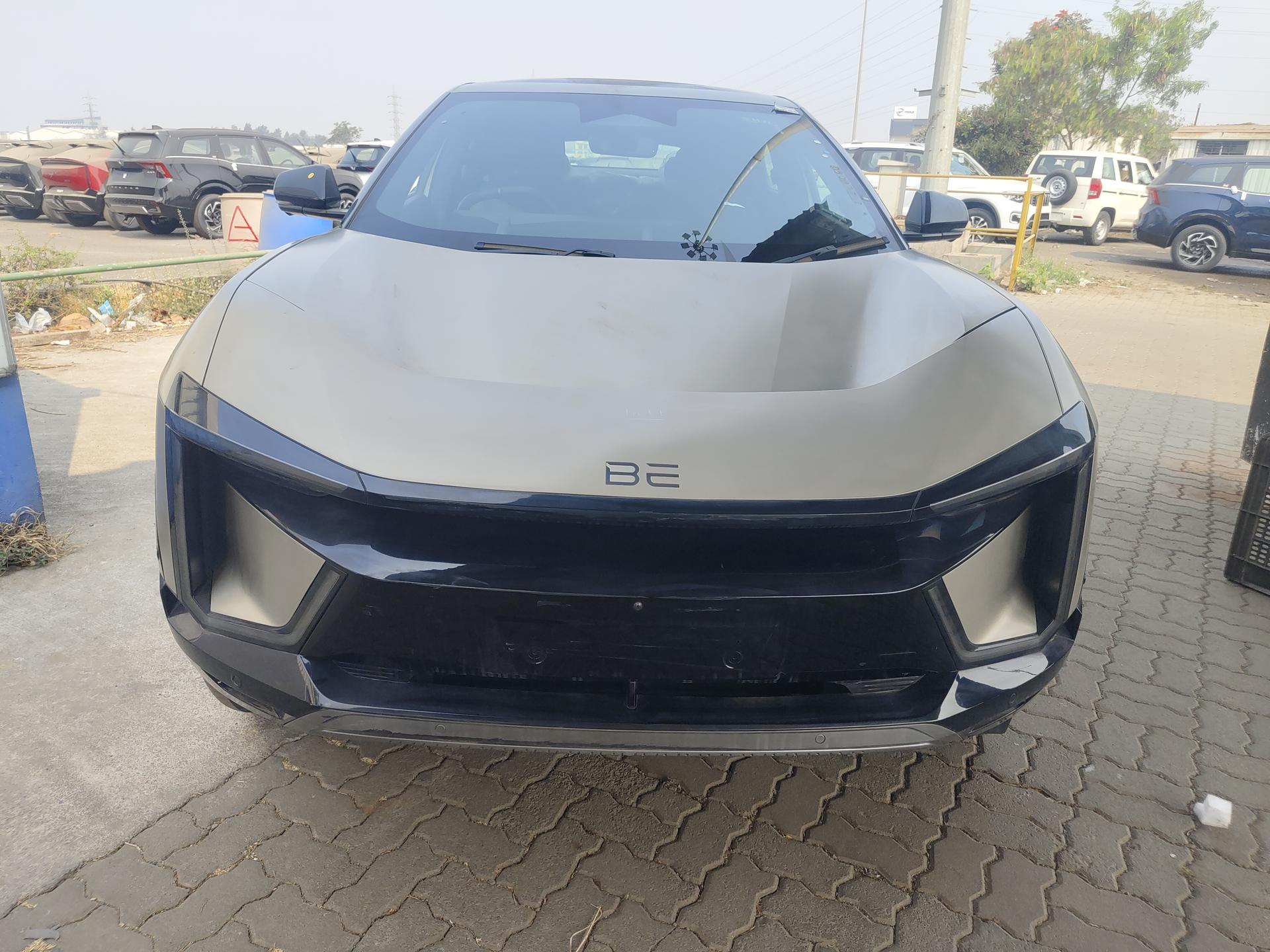 2024 महिंद्रा बी 6इ Pack Three 79 kWh 11.2 kW R19 2024 महिंद्रा बी 6इ Pack Three 79 kWh 11.2 kW R19