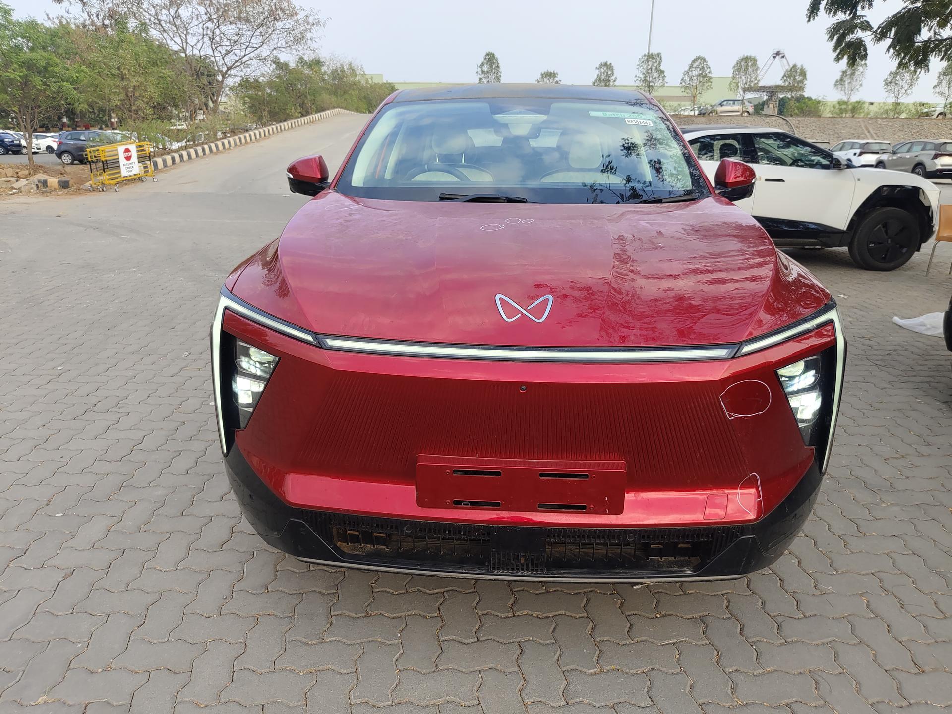 2024 महिंद्रा एक्सईवी 9ई Pack Three 79 kWh 11.2 KW R20 2024 महिंद्रा एक्सईवी 9ई Pack Three 79 kWh 11.2 KW R20