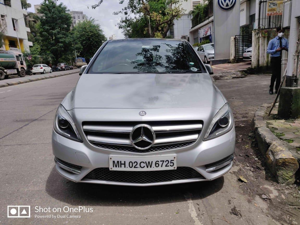 2012 मर्सिडीज़-बेंज़ बी-क्लास B180 Sports 2012 मर्सिडीज़-बेंज़ बी-क्लास B180 Sports