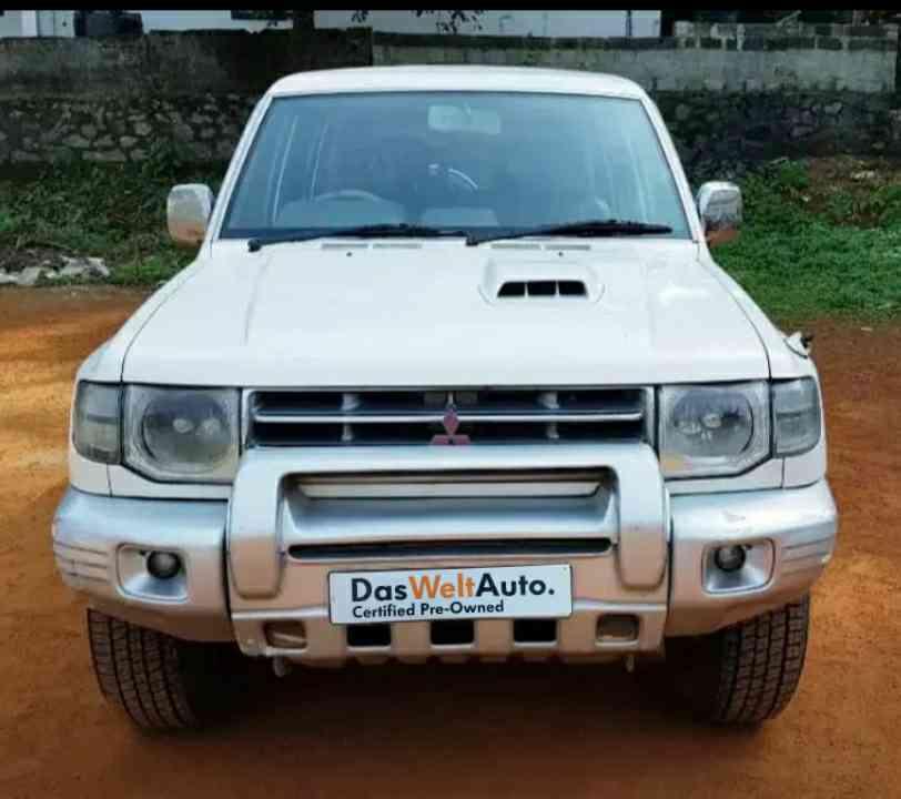2014 मित्सुबिशी पजेरो स्पोर्ट Limited Edition 2014 मित्सुबिशी पजेरो स्पोर्ट Limited Edition