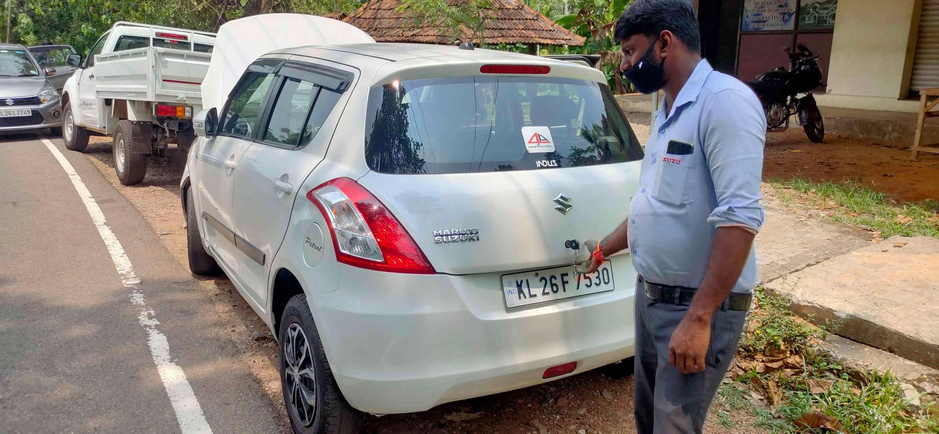 2015 मारुति सुजुकी स्विफ्ट VXI BS IV 2015 मारुति सुजुकी स्विफ्ट VXI BS IV