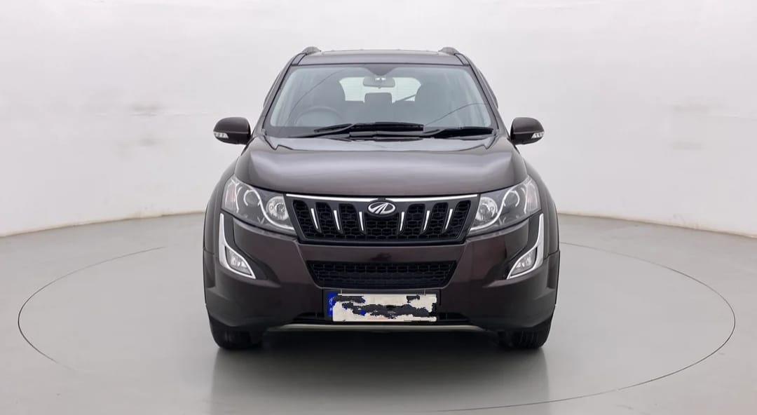 2015 महिंद्रा एक्सयूवी500 W10 FWD 2015 महिंद्रा एक्सयूवी500 W10 FWD