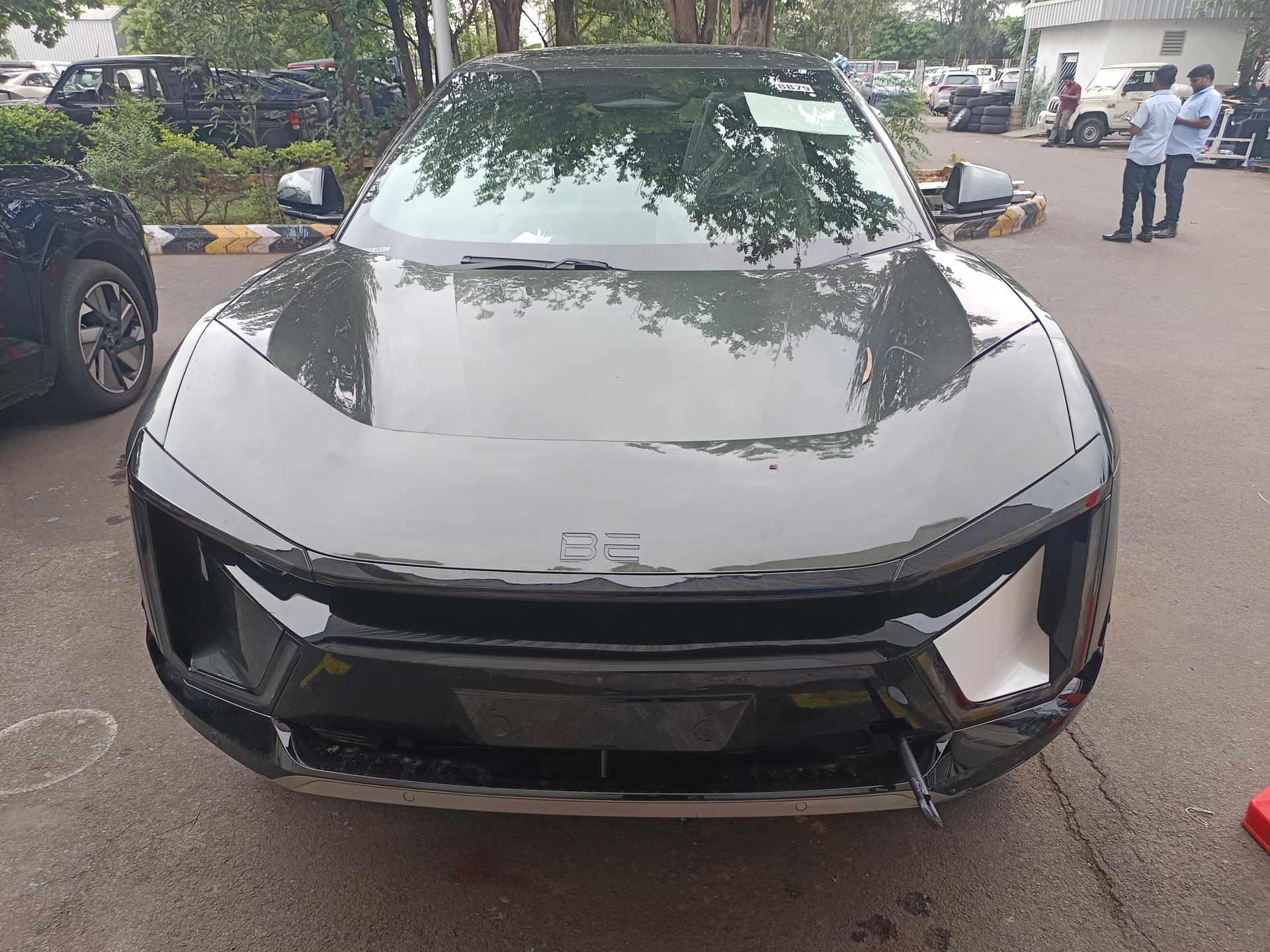 2024 महिंद्रा बी 6इ Pack Three 79 kWh 11.2 kW R20 2024 महिंद्रा बी 6इ Pack Three 79 kWh 11.2 kW R20