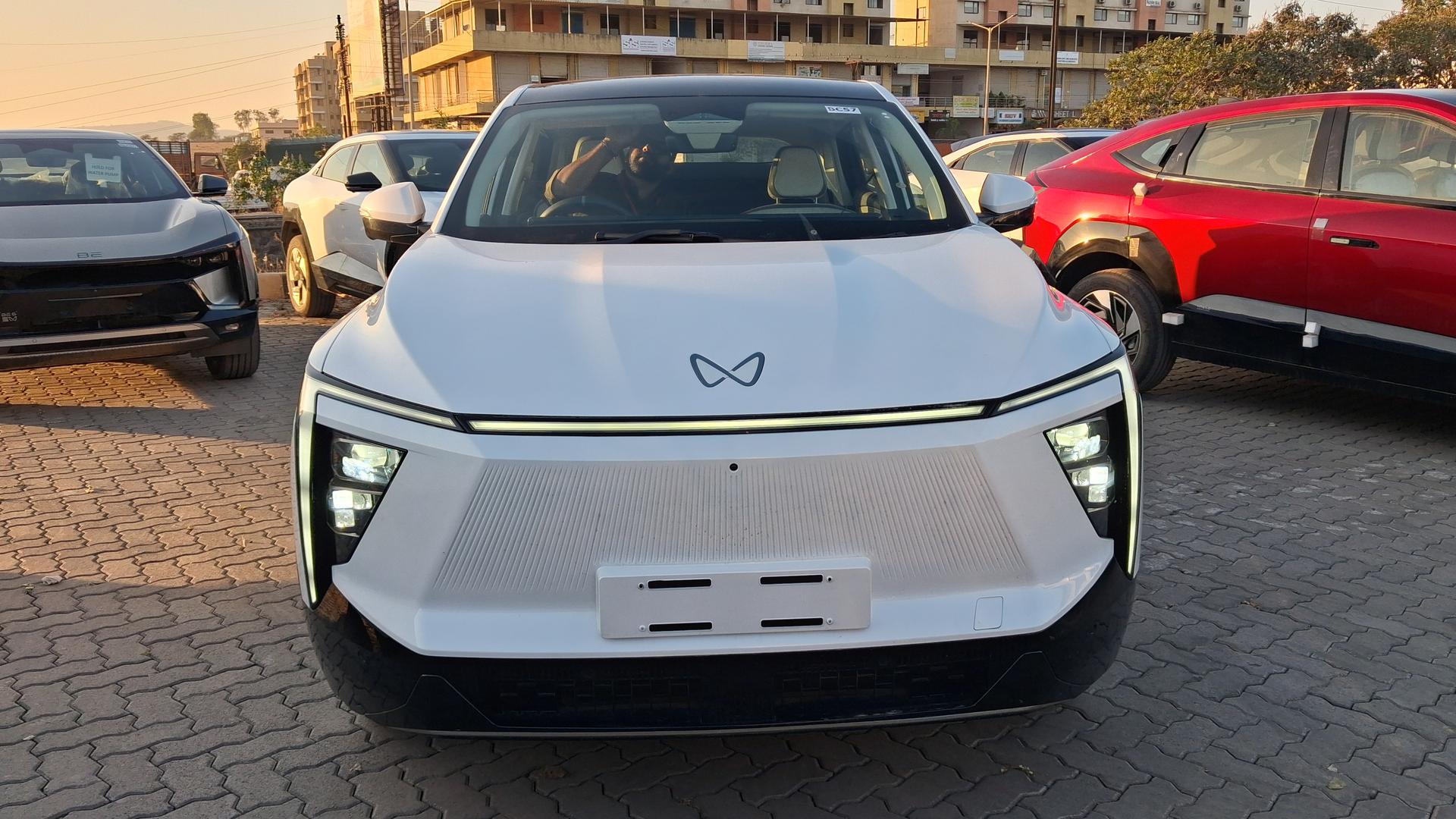 2024 महिंद्रा एक्सईवी 9ई Pack Three 79 kWh NCH 2024 महिंद्रा एक्सईवी 9ई Pack Three 79 kWh NCH